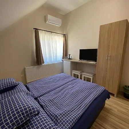 Lägenhet Korall Balatonfůzfő